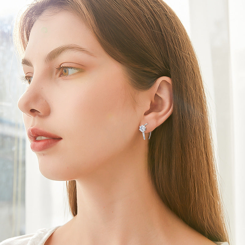 U-shaped moissanite stud earrings in 18K gold-plated S925 — Verse & Hue Jewelry