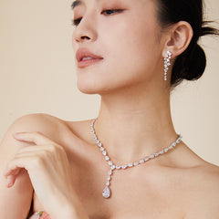 Light luxury pear cut moissanite necklace, daily and evening wear