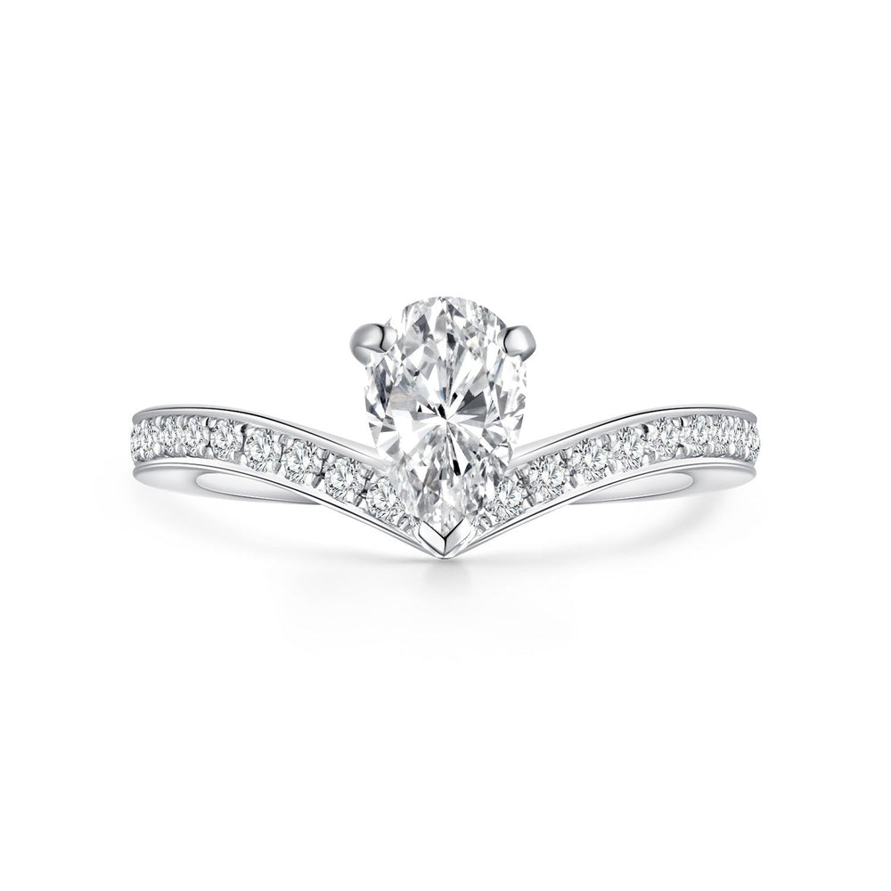 Pear-cut lab-grown diamond ring with pavé V band in 18K gold — Verse&Hue Jewelry